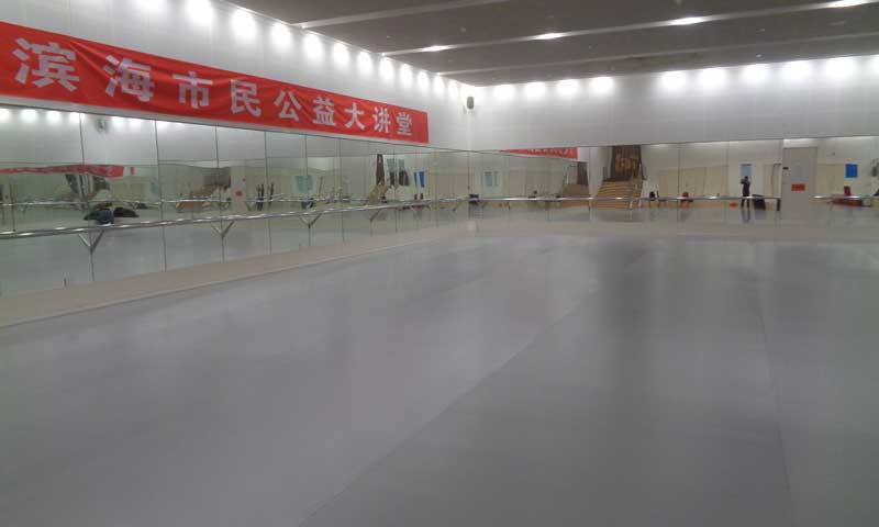 很多場所為什么要鋪pvc塑膠地板？