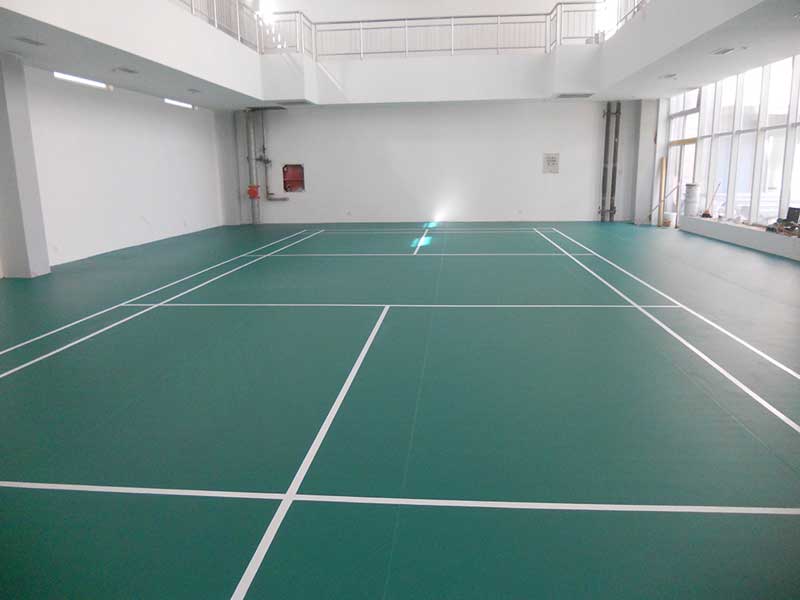 羽毛球場地塑膠價格“振幅”小于木地板